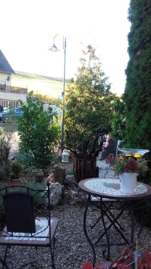 Gaestehaus Moselblick Trittenheim Extérieur photo