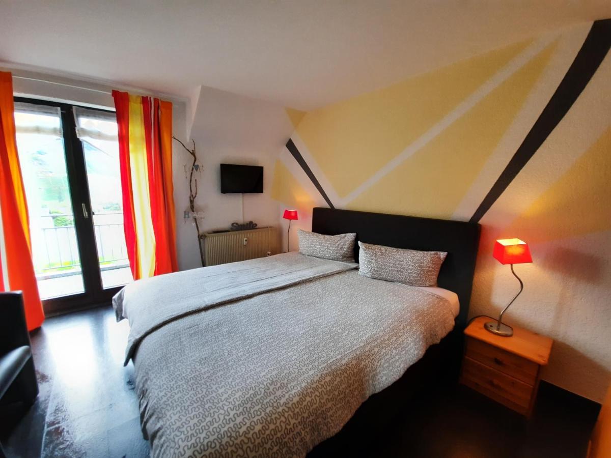 Gaestehaus Moselblick Trittenheim Extérieur photo